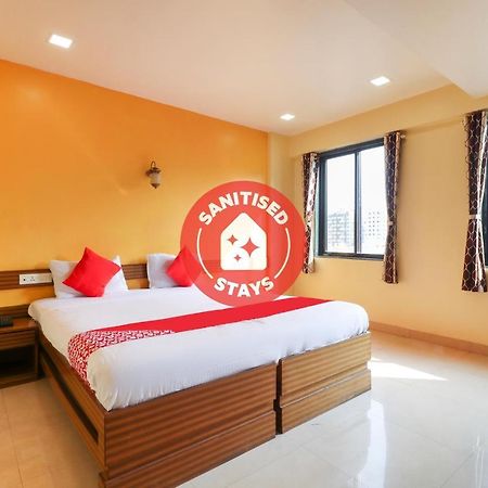 Oyo 10679 Hotel Nanashree Executive Vagholi Exterior photo