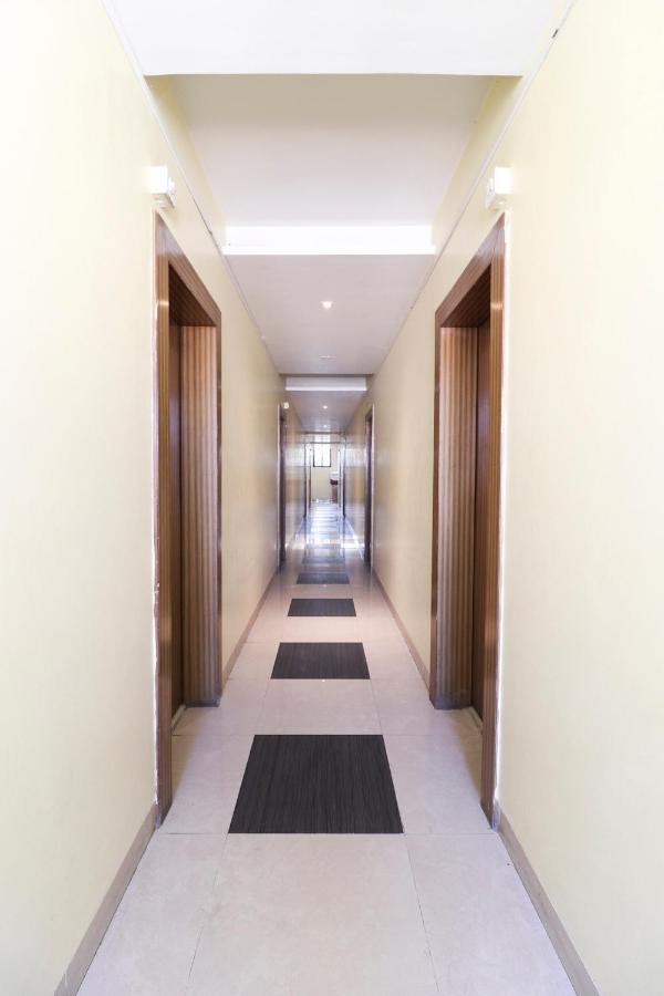 Oyo 10679 Hotel Nanashree Executive Vagholi Exterior photo
