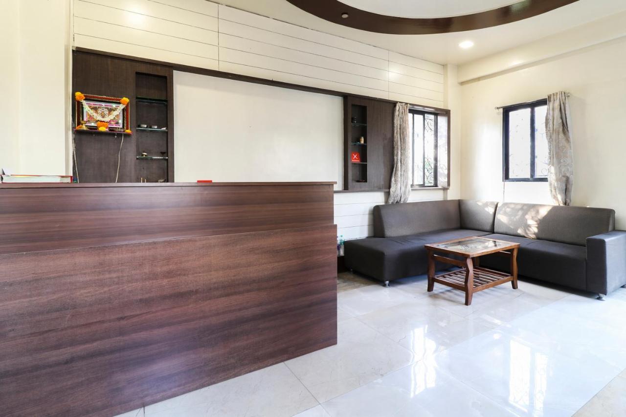 Oyo 10679 Hotel Nanashree Executive Vagholi Exterior photo