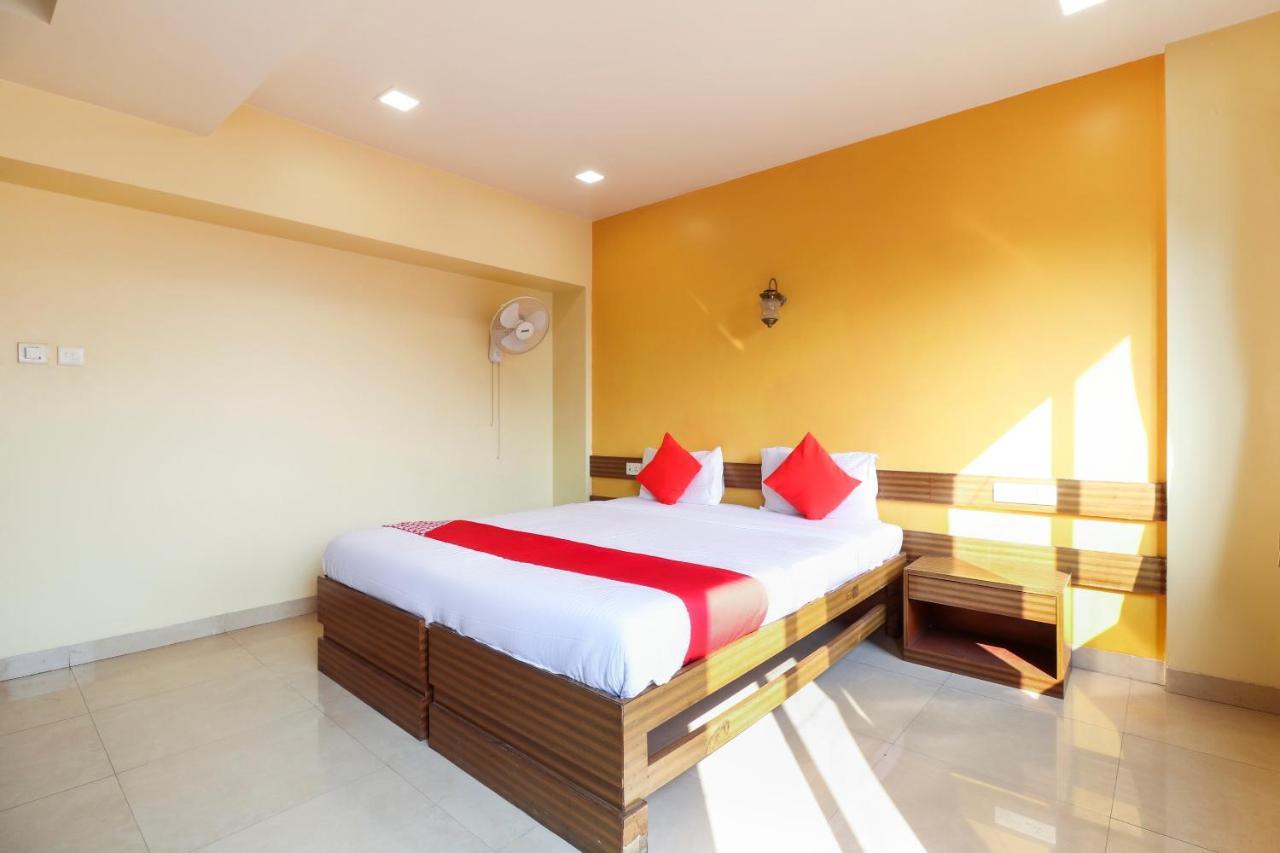 Oyo 10679 Hotel Nanashree Executive Vagholi Exterior photo